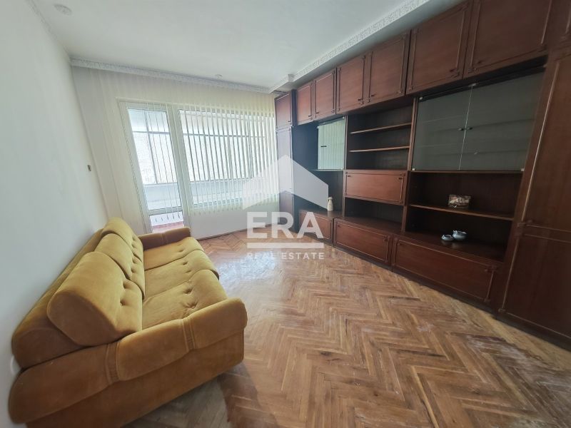 Продава се Тристаен апартамент в Силистра, Център - 92 кв.м за 810 €/кв.м - Снимка #2