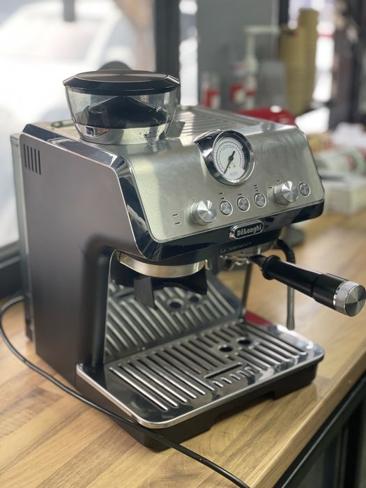 Aparat de cafea Delonghi