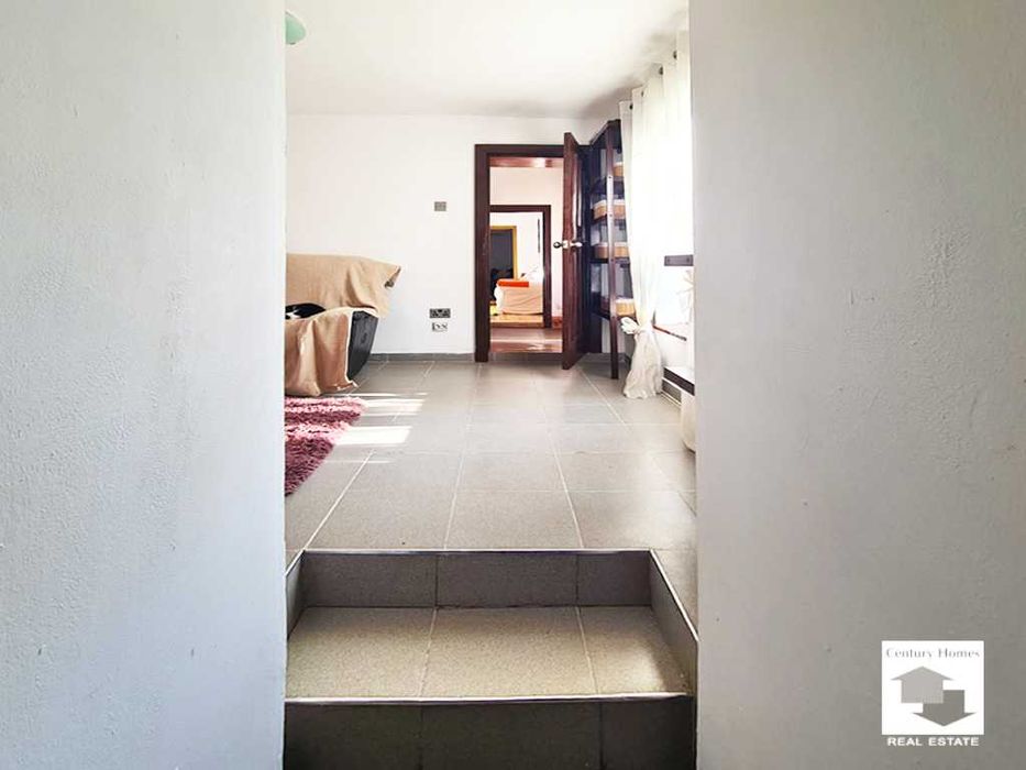 205017 Реновирана къща с голям двор в с. Градище