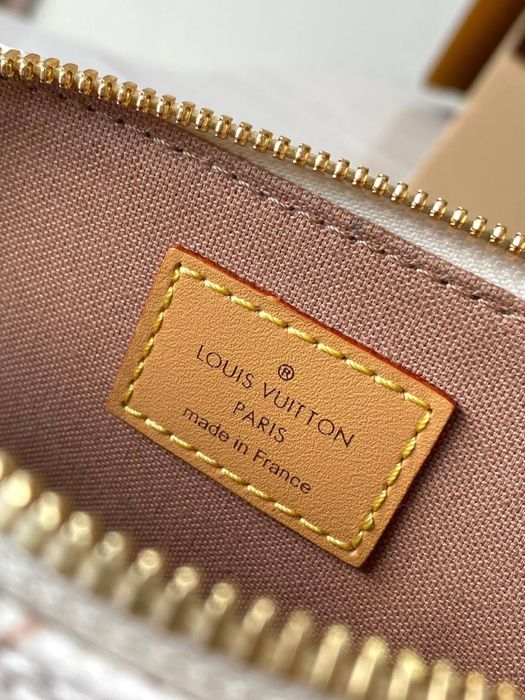 Geanta Louis Vuitton Alma Nano