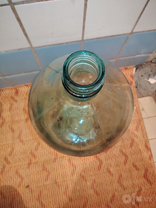 Бутыль стеклянный