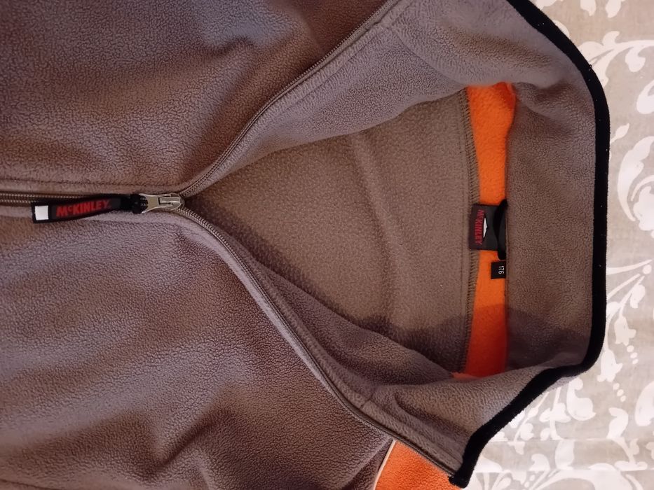 Vând bluze Meindl, marime M, impecabile