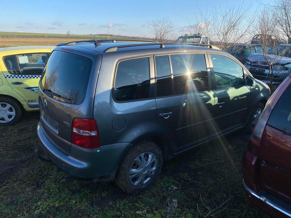 VW Touran 2.0 BSX НА ЧАСТИ метан бензин туаран