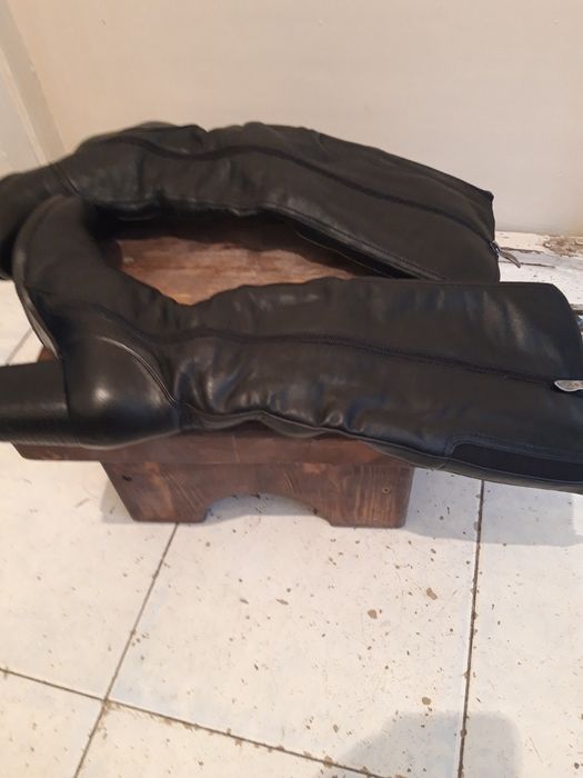 Кожанные сапоги фирменные