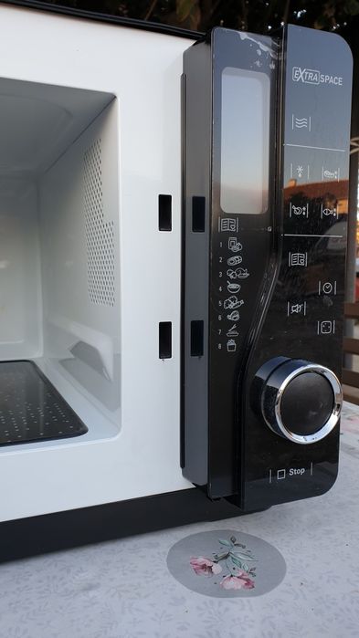 Микровълнова фурна "Hotpoint Ariston"