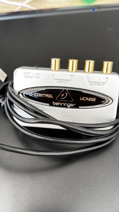 Звуковая карта BEHRINGER UCA202
