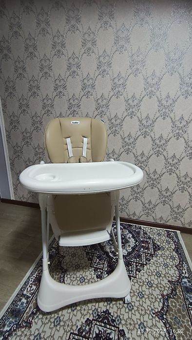 Детский стульчик для кормления