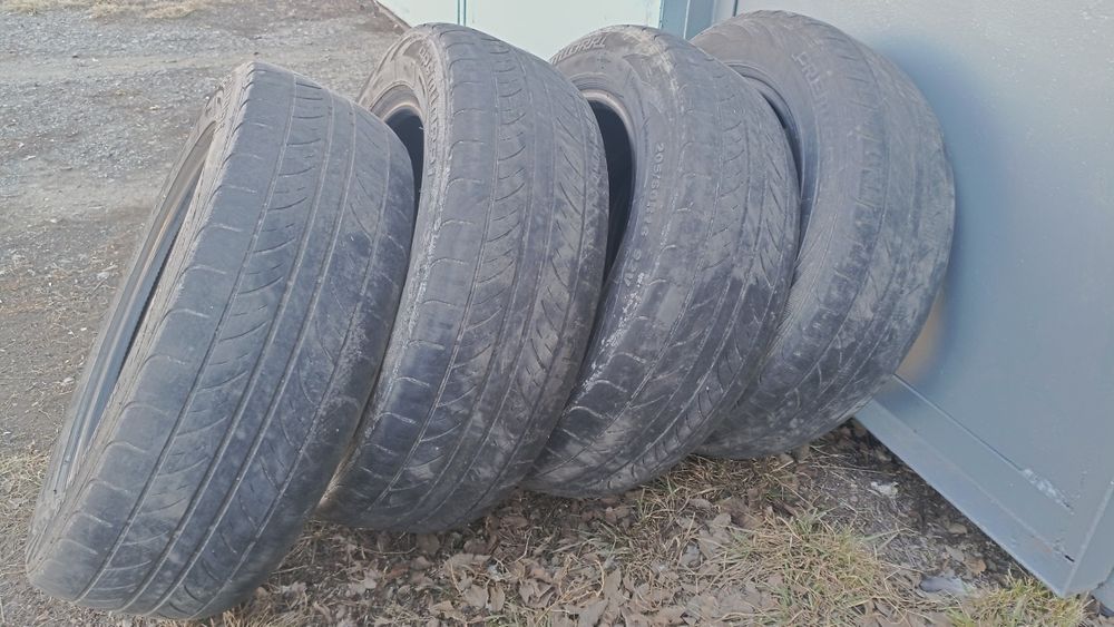 Шины летние 205/60/16