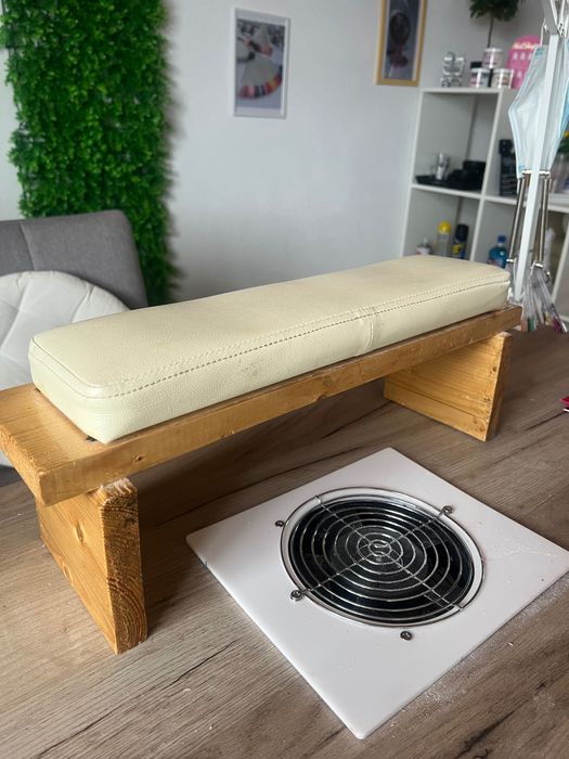 Birou unghii cu aspirator