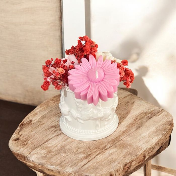 Ароматни свещи във ръчно изработена кашпа