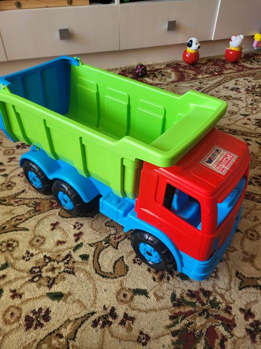 Продам игрушку самосвал Полесье