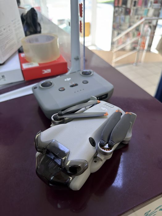 drona DJI Mini 4 pro