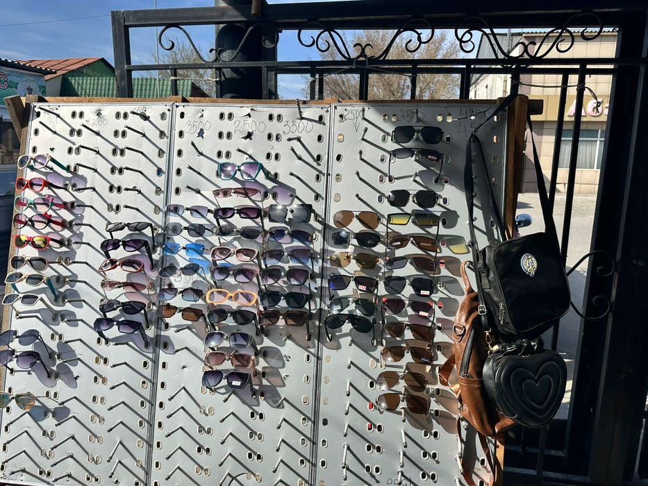 Подставка для очки ветрина