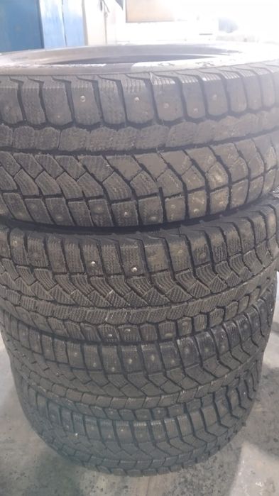 Шины зимние шипы 205/60/16