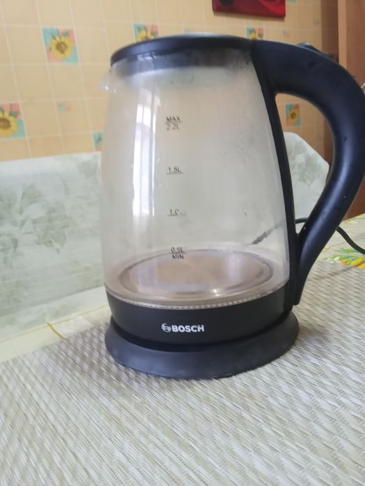 Продам электрический чайник Bosch