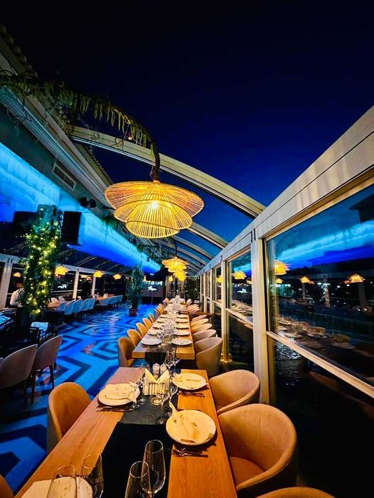 Vapor Restaurant, Club și Salon Evenimente în Proprietate lângă București – 895 mp pe Dunăre, 200 Locuri, Afacere la Cheie Profitabilă