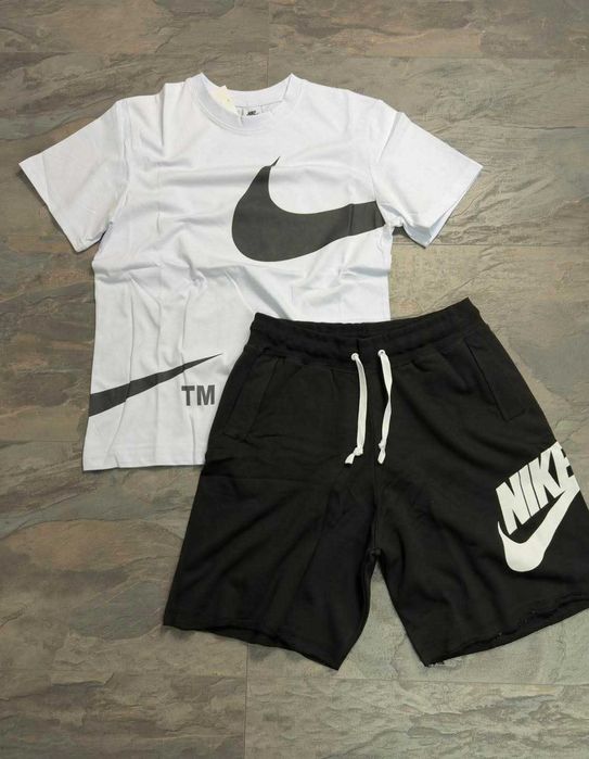 Модерен мъжки летен комплект/екип NIKE тениска + къси панталони – комфорт, стил и перфектна визия за топлите дни!