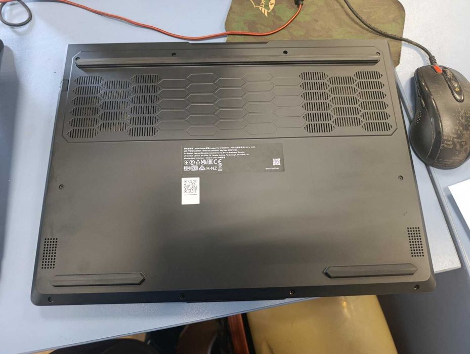 Лаптоп Gaming Lenovo Legion Pro 5 16IAX10H с охладител MOSMAOO®