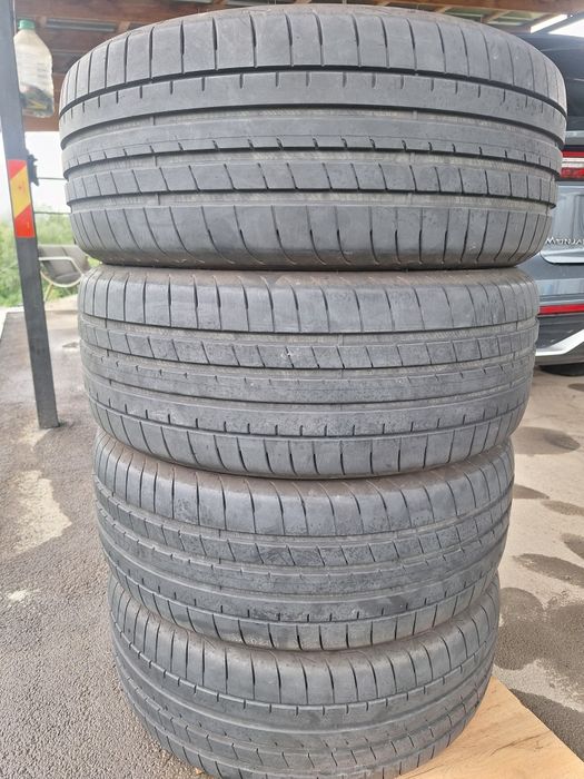 Шшины Goodyear .