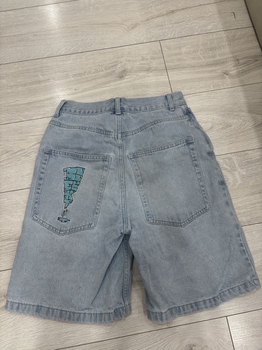 Продам шорты beekt