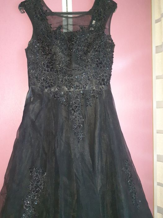 Праздничное нарядное платье