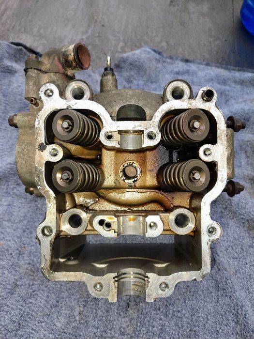 Vând chiulasa ATV Linhai 500