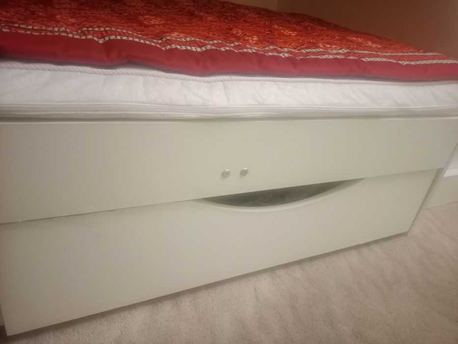 Двухярусный кровать