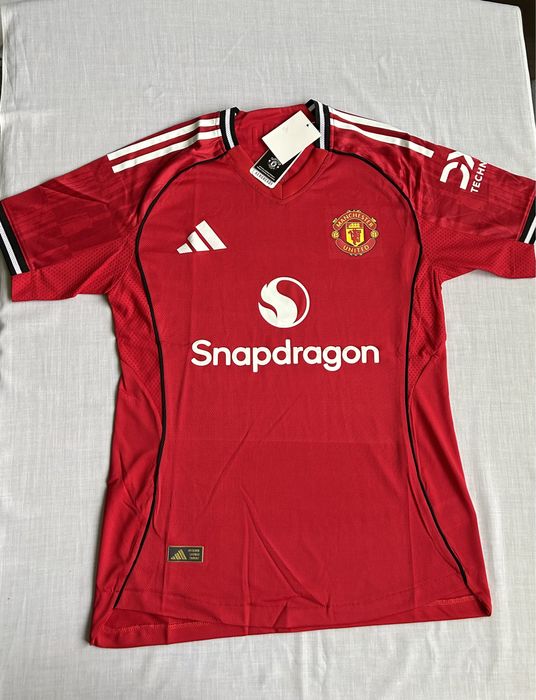 Футболни екипи | Футболни тениски