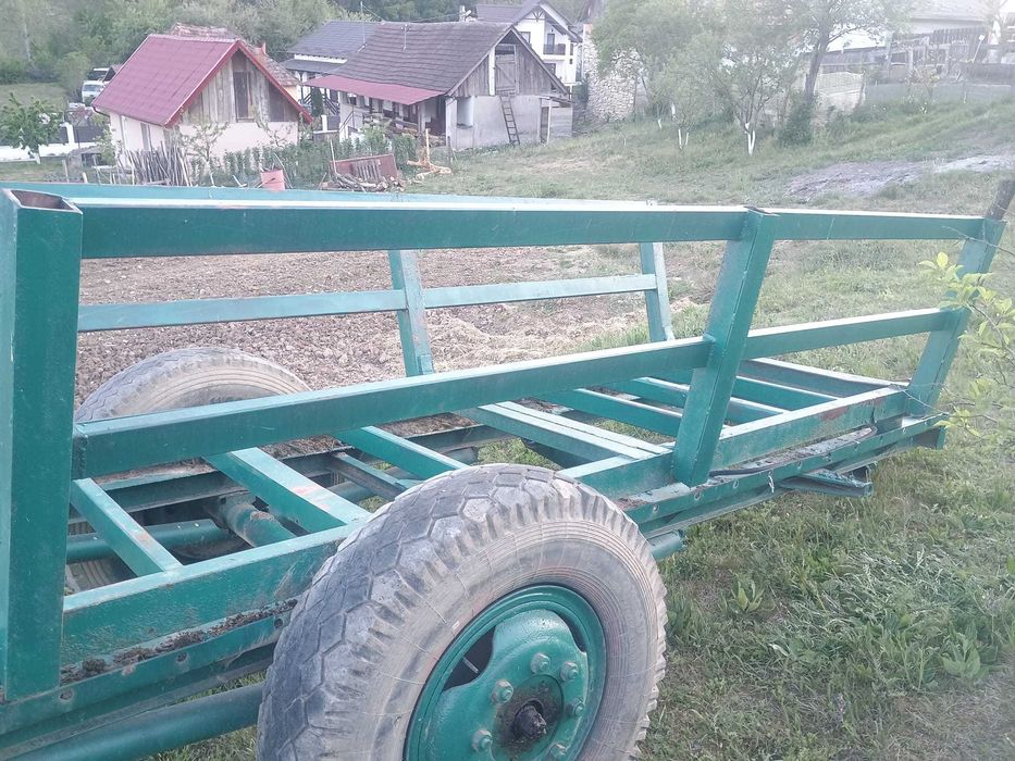 Remorca basculabila