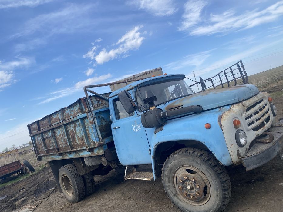 Продам два зила один на ходу