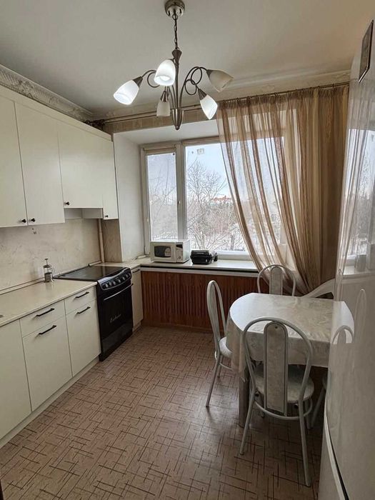 продам 3 комнатную квартиру