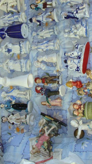 Фигурки-порцелан и алабастър