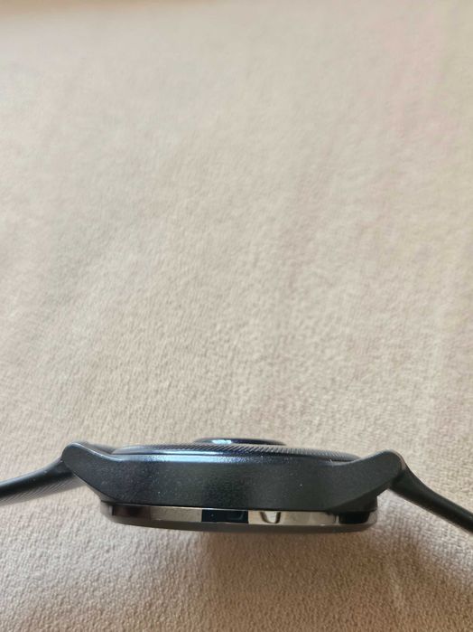 Часовник Garmin Vivoactive 4