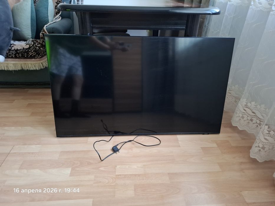 Продаётся бу телевизор самсунг