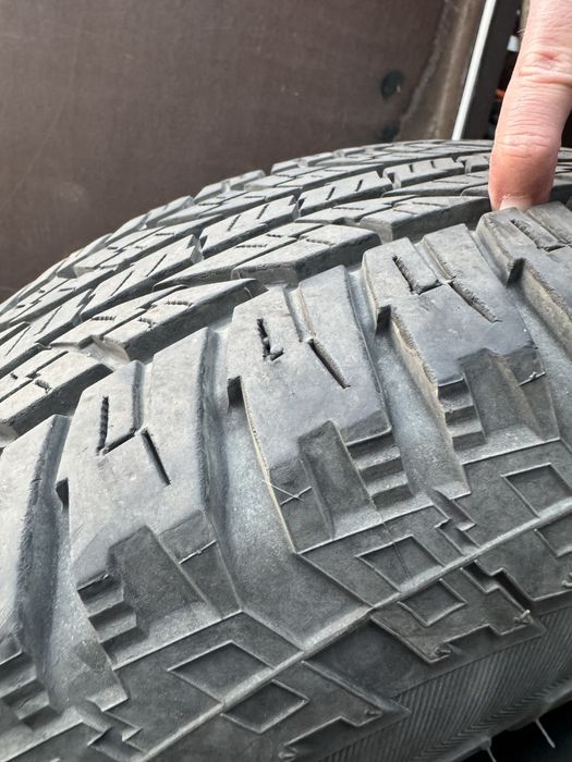 Продам резину 16 АТ