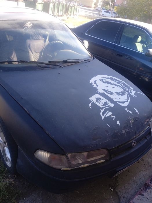 Продам машину Mazda Cronos