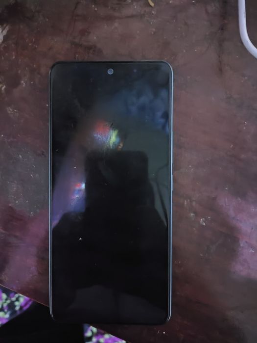 Vevo v27e 100% kafolat va 3 oy kafolat beraman 6 oy ishlatilgan