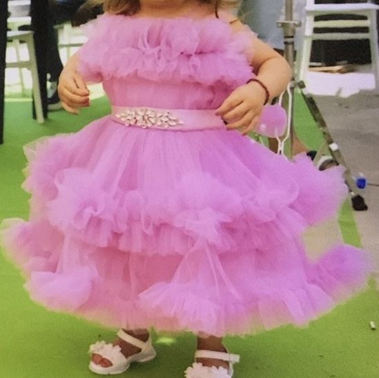 Бяла или розова рокля за дете 2/3 години