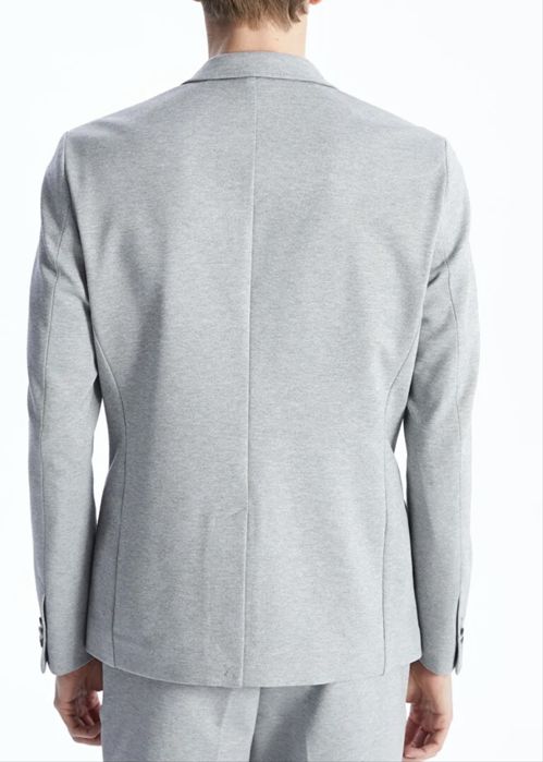 Мъжки сив костюм