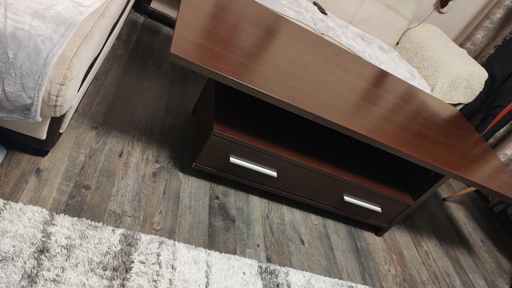 Холна маса с две чекмеджета