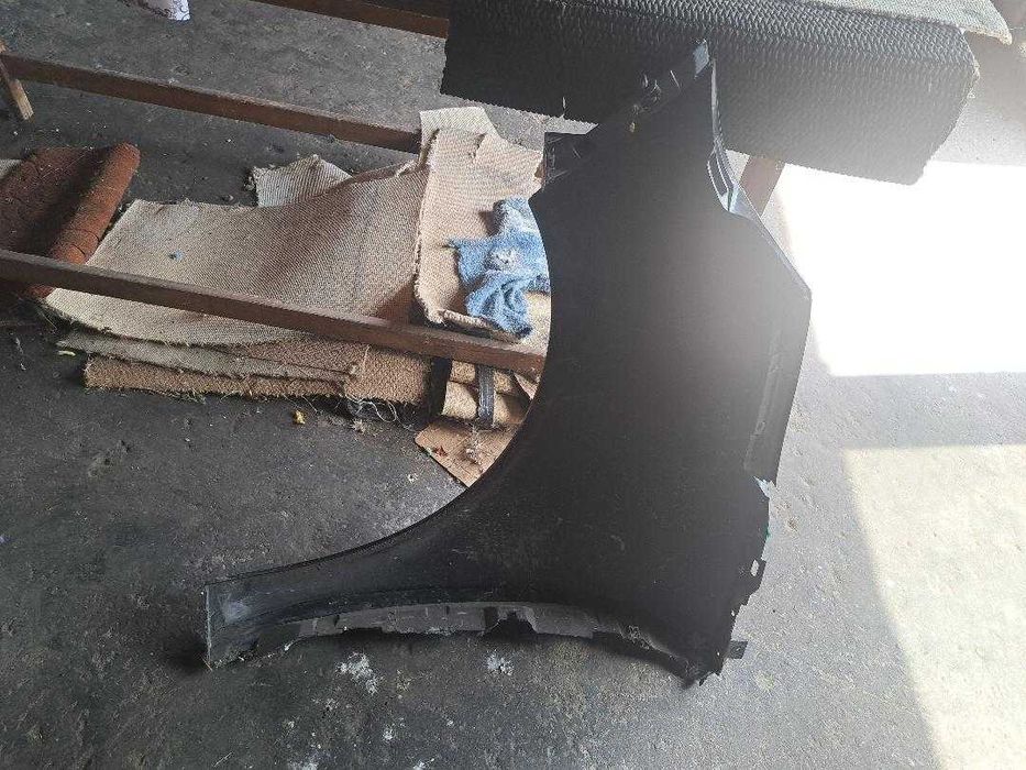 Aripa dreapta fata renault scenic 3 -2009-2012