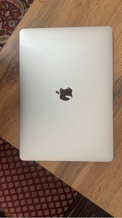 MacBook Pro 13 (2018 года)