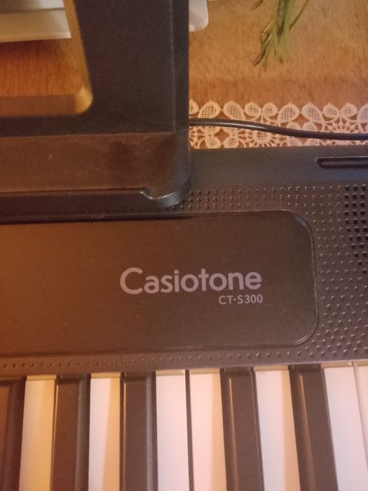 Casio пиано-  Casiotone CT s300
