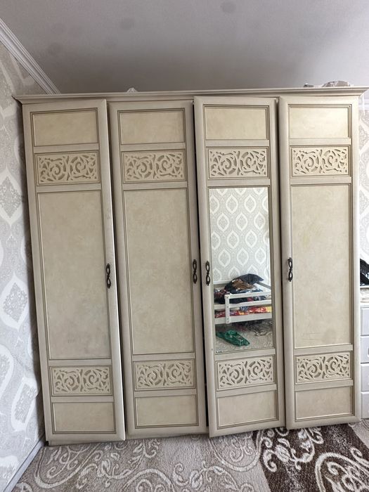 Продам спальный гарнитур Любимый Дом