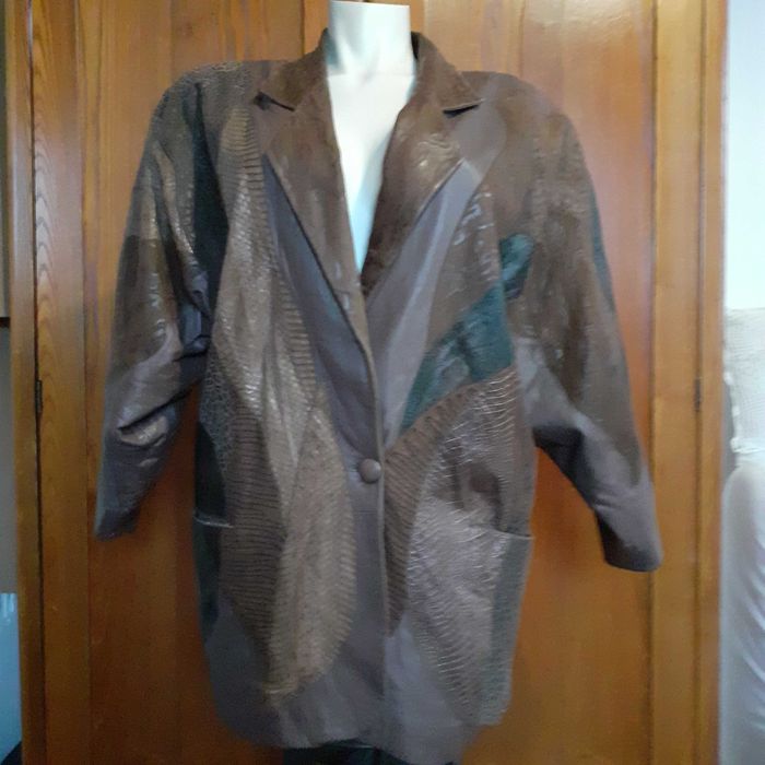 sacou deosebit din piele naturala