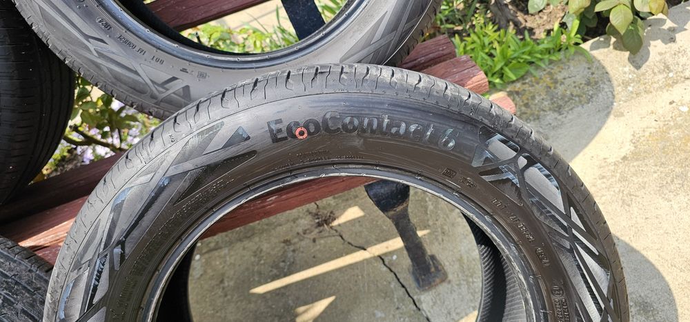 Продавам  летни гуми Continental 235/55/18