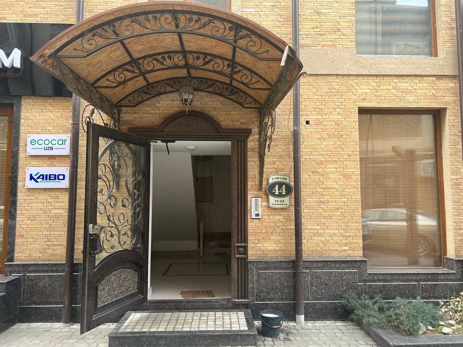 Продается коммерческое помещение нежилое под офис