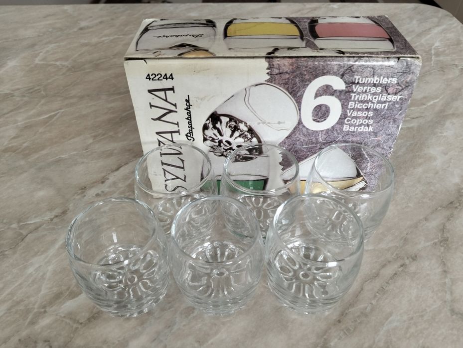 Хрустальные рюмки, стопки, фужеры