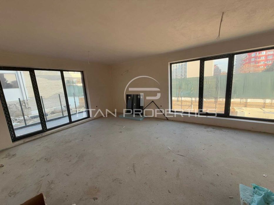 Продава се Тристаен апартамент в Пловдив, Кършияка - 124 кв.м за 1357 €/кв.м - Снимка #1