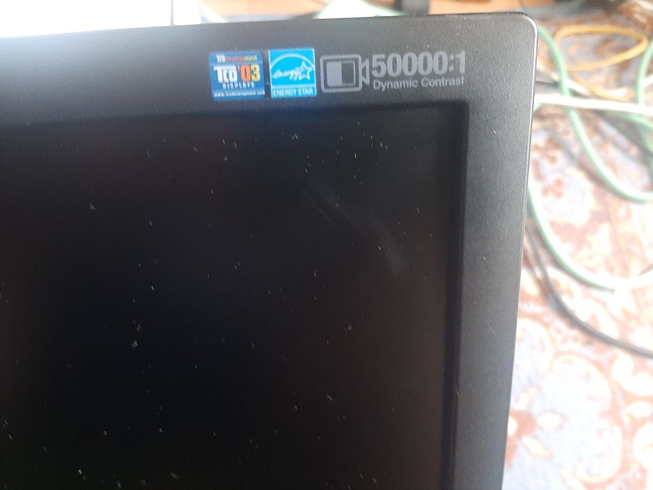 Monitor SAMSUNG 55cm diagonala